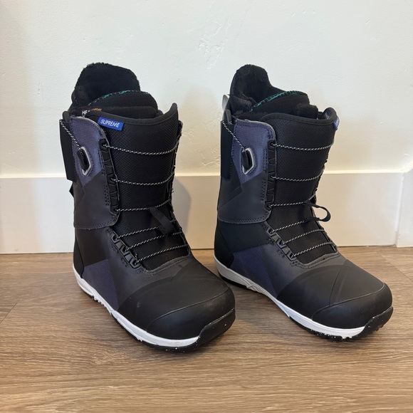 Burton Supreme Snowboard Boots, Size 7, Like New - Picture 1 of 6